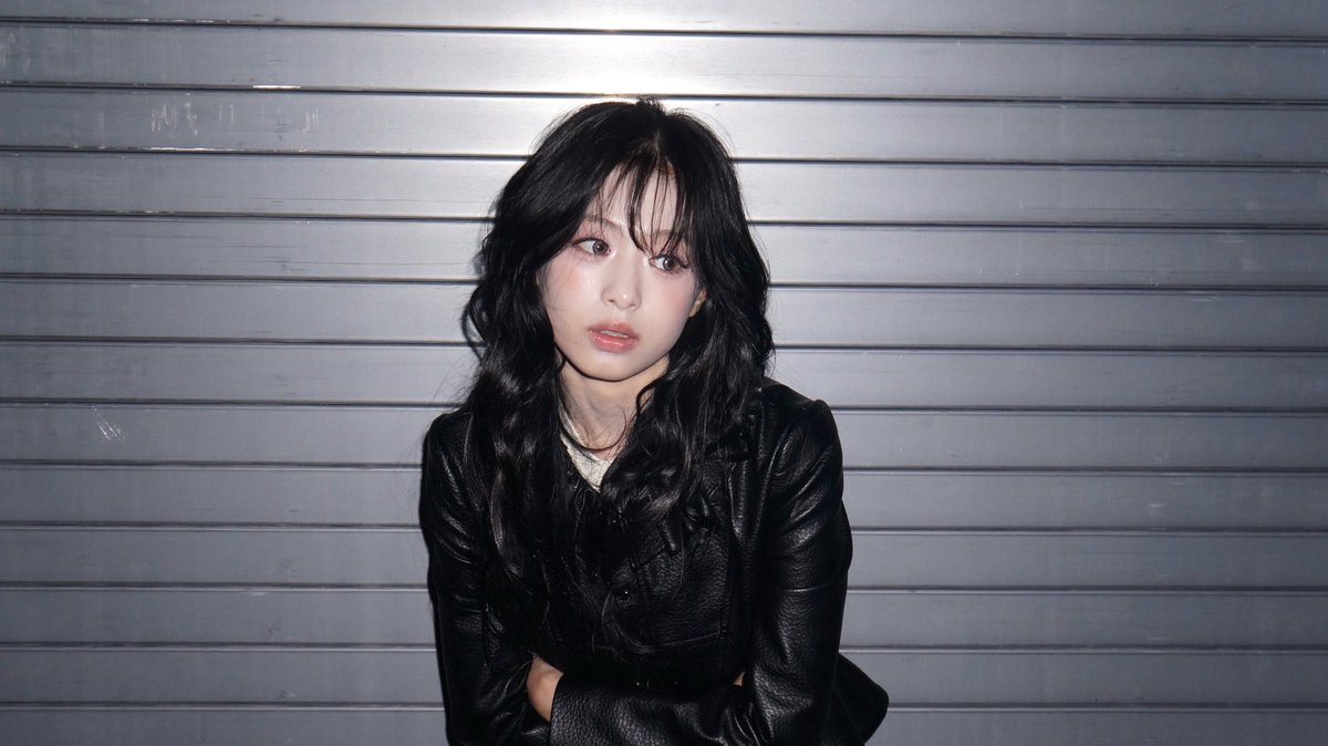 picbaemon's tweet photo. JUNG AHYEON HELLO??? https://t.co/OOxjElHZYw