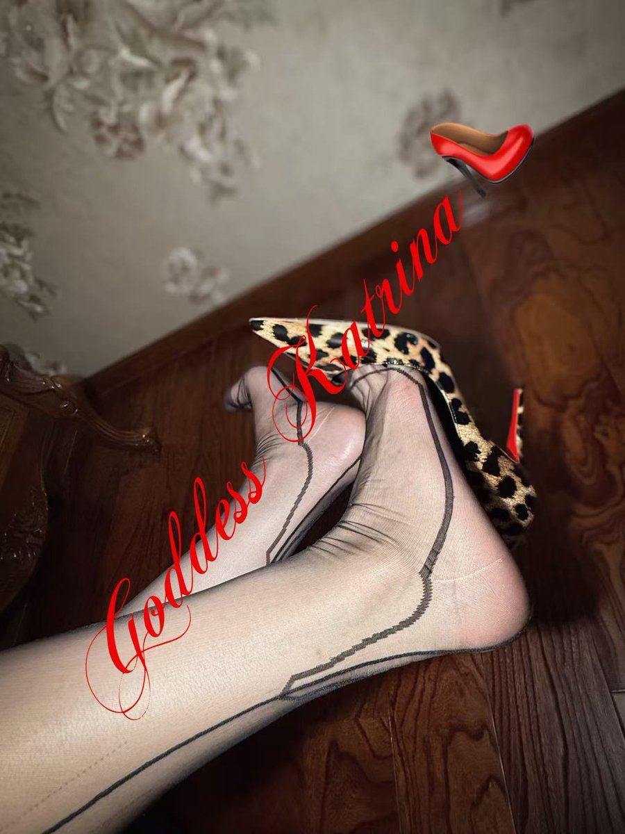 GoddessKatrin13's tweet photo. 作为低贱的畜奴
应当努力取悦我 
讨好我 崇拜我  
任由我来支配你 
使用你 榨取你
#洗脑调教 #洗脑压榨 #物化调教 #贞操管理 #chastitylock #恋物癖 #bdsm #findom #Chastity #女王 #调教 #男m #字母圈 #绿奴 ＃丝袜 #恋足 #贞操控制 #贡畜 #足交 #ATM奴 #女王调教 #女S男M https://t.co/bFcEqVF84f