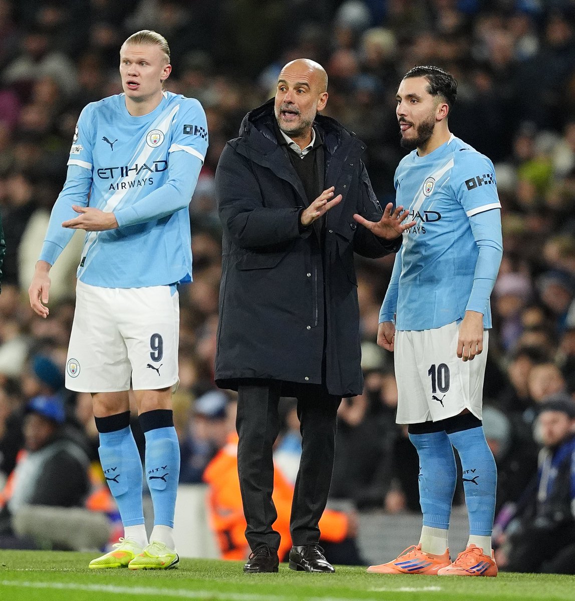 _BeFootball's tweet image. 🚨 Guardiola 🇪🇸❌ : « 𝗥𝗔𝗬𝗔𝗡 𝗖𝗛𝗘𝗥𝗞𝗜 🇫🇷 𝗡’𝗔 𝗣𝗔𝗦 𝗙𝗔𝗜𝗧 𝗟𝗘 𝗧𝗥𝗔𝗩𝗔𝗜𝗟 𝗗𝗘́𝗙𝗘𝗡𝗦𝗜𝗙 𝗤𝗨’𝗜𝗟 𝗗𝗘𝗩𝗔𝗜𝗧 𝗙𝗔𝗜𝗥𝗘.

Il n’avait pas d’énergie. Je suis heureux qu’il ait ouvert le score, même un aveugle pourrait voir son but, mais après ça, 𝗷𝗲…