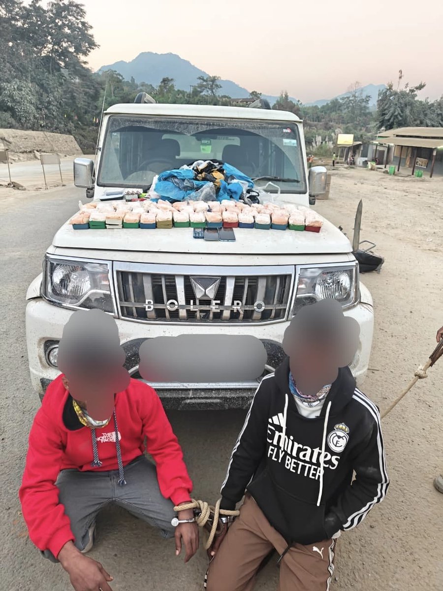 DimahasaoPolice's tweet image. Today, @DimaHasaopolice intercepted a bolero vehicle at Harangajao. Heroin weighing 527 gm of market value more than a crore were seized from the vehicle. 2 persons have been arrested in this connection for necessary action. @assampolice @CMOfficeAssam  @HardiSpeaks @DimaDipr
