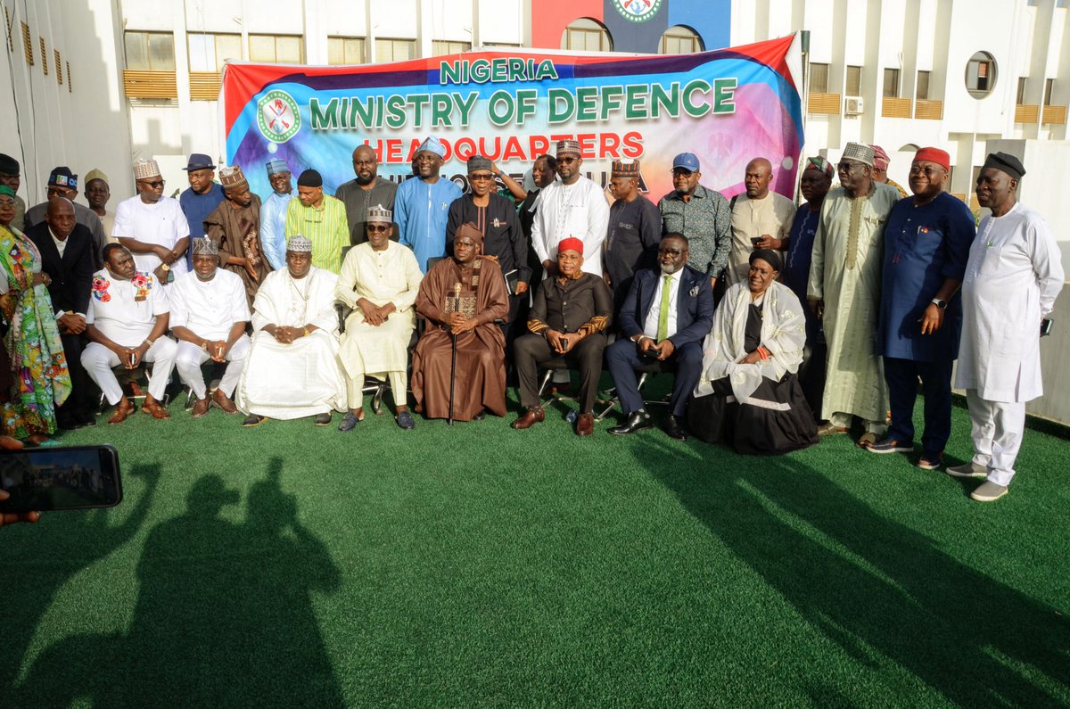 fmrlegislators's tweet photo. PHOTO NEWS:
​THE NATIONAL FORUM OF FORMER LEGISLATORS, LED BY HON NNANNA IGBOKWE PAID A COURTESY VISIT TO THE HONOURABLE MINISTER OF STATE FOR DEFENCE DR. BELLO MOHAMMED MATAWALLE, MON, AT THE MINISTRY OF DEFENCE (SHIP HOUSE), ABUJA.
​THE MEETING FOCUSED ON NATIONAL SECURITY. https://t.co/I7rgDKpo7x