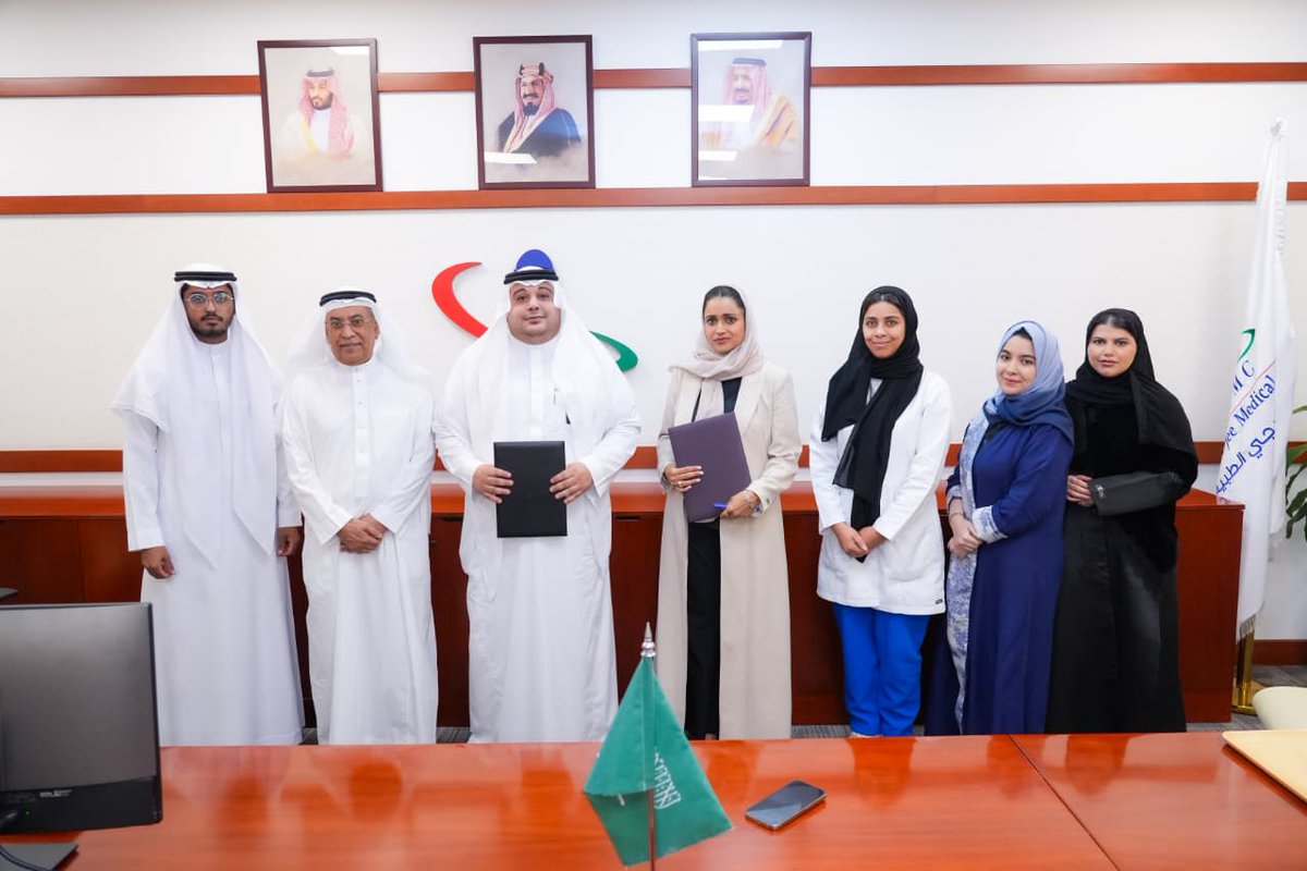 rawadsorg's tweet image. وقعت جمعية رواد الأعمال اتفاقية تعاون مع كلية البترجي الطبية وتهدف الاتفاقية إلى تأهيل وتمكين طلاب الكلية بجميع فروعها بالمملكة العربية السعودية في مجال ريادة الأعمال