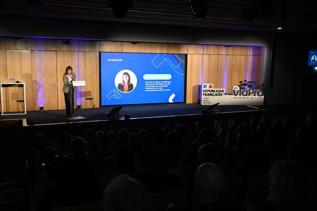 AcLille's tweet photo. Le 17 décembre, @sophiebejean a inauguré ViaPro, nouvelle identité du GIP académique dédié à la formation professionnelle et à l’apprentissage.

Un temps fort au service des parcours, de l’innovation et des métiers d’avenir.

#formation #VIAPRO https://t.co/e1DCy91che