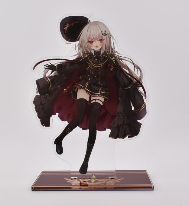 うおおおおおお!!!領国つかにゃんのアクスタだーーー!!!! 