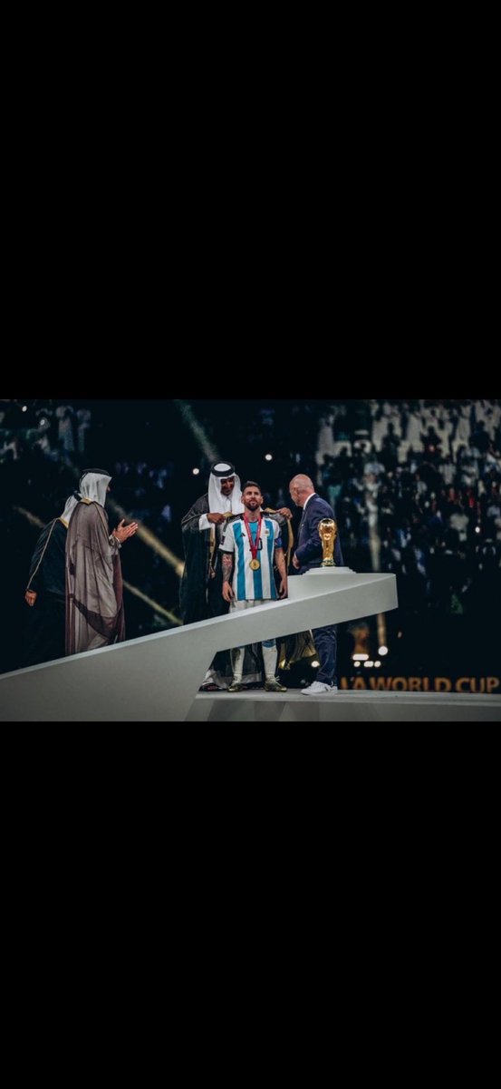 ليلة ليست مثل كل الليالي 
كل الايام تُنسى .. الا يوم الثامن عشر من ديسمبر 💙.