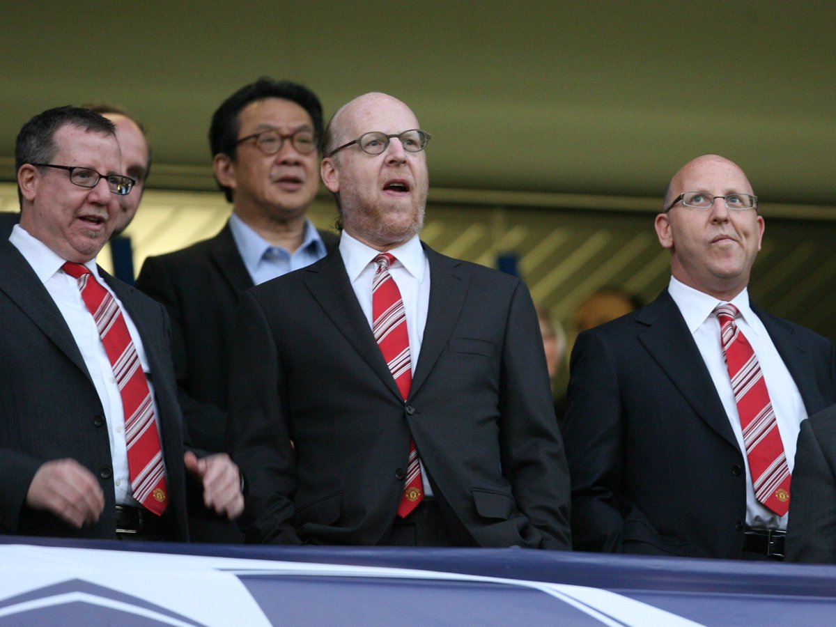 🚨🗣 Insider on the Glazers:

"The family is absolutely obsessed with money. They penny-pinch in ways you wouldn't believe. We all know about the INEOS layoffs and everything else.But no one cuts corners quite like the Glazers – Ed Woodward couldn't make a move without them