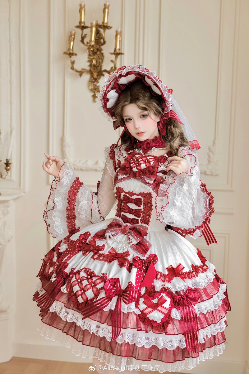 愛をかたちにしたフリルとリボンで綴る、ロマンティックなクラシカル