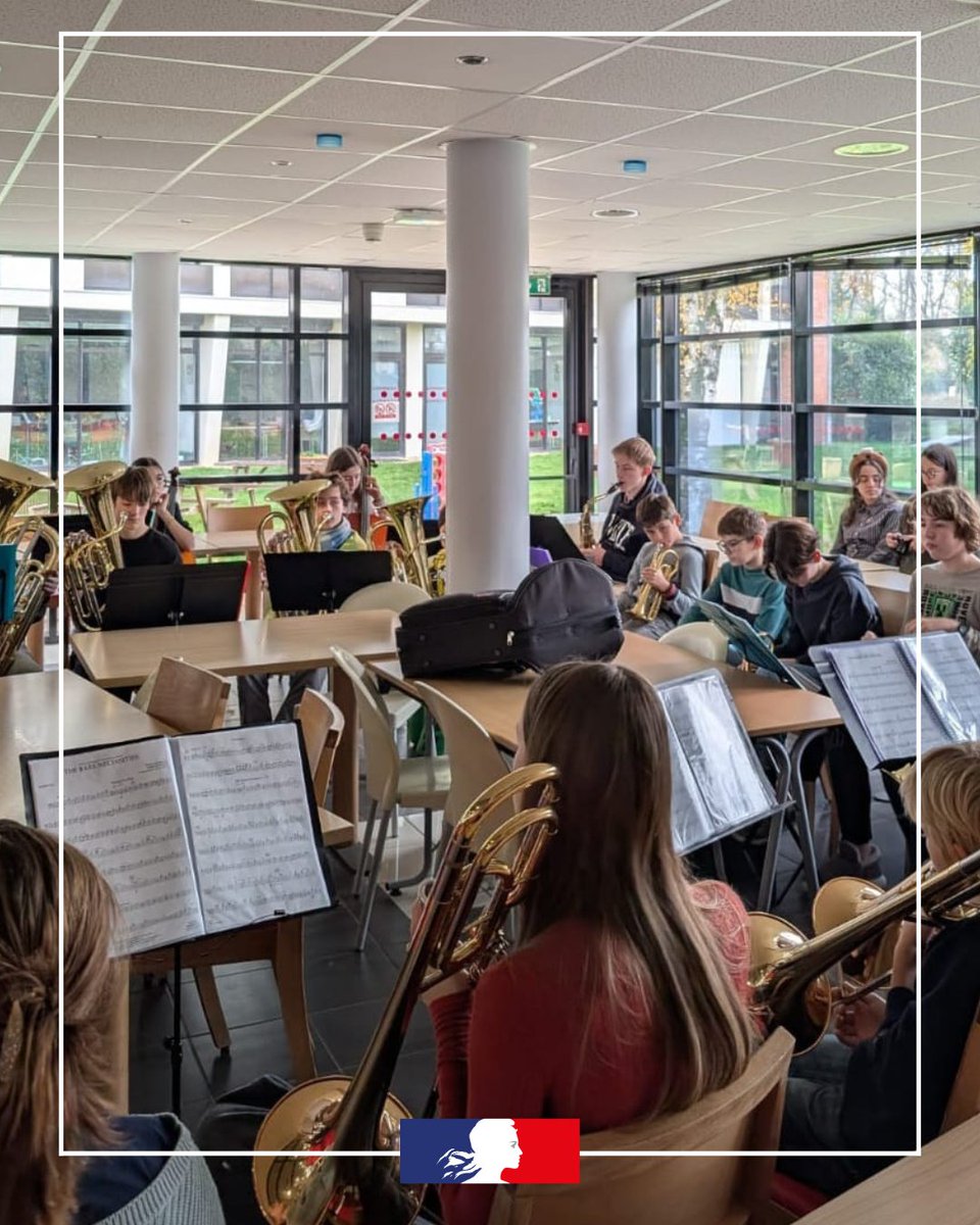 Stage d’orchestre #Schoralia 🎶
125 collégiens de 3 établissements du Loiret se sont réunis à Romorantin-Lanthenay (41) pour un stage d’orchestre symphonique.
Un projet porté par Schoralia qui développe l’écoute, l’exigence collective et le plaisir de jouer ensemble 🎼
<a href="/dsden45/">DSDEN du Loiret</a>