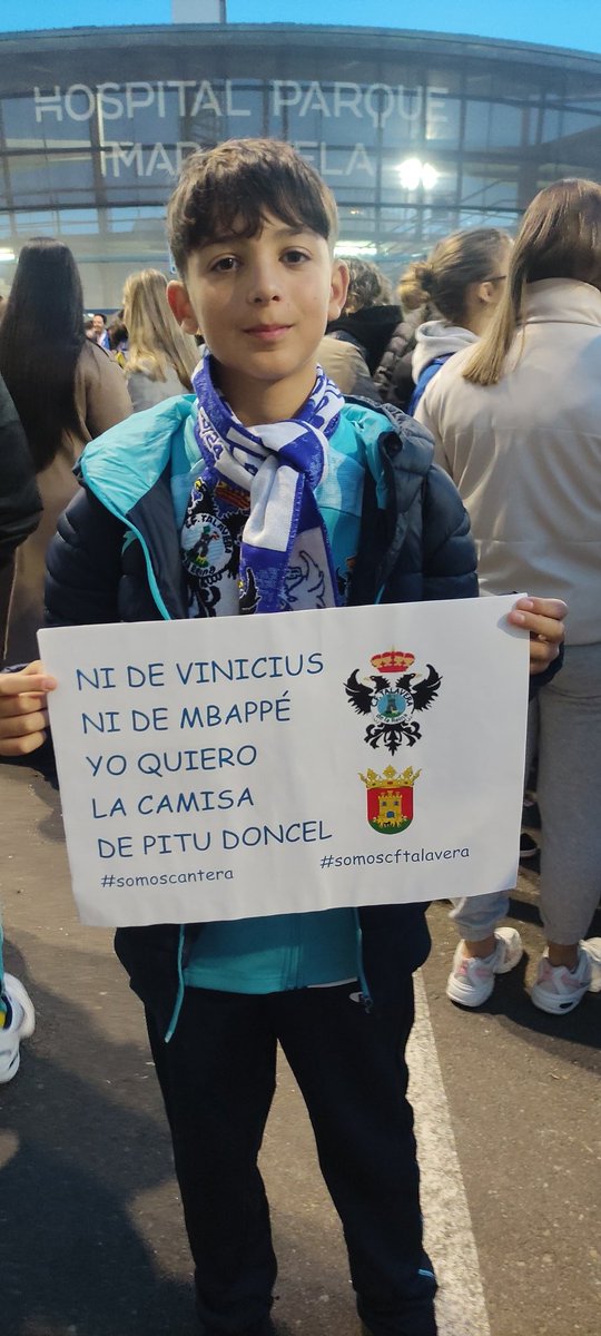 raulmargon78's tweet image. Muchas gracias @PituDoncel_07 por cumplir con tú palabra y hacer feliz a mi hijo, no veas que cara de felicidad e ilusión.
@CFTalavera a Don Pitu Doncel renovación vitalicia ya. Y todo ello en el partido de su vida contra el @realmadrid 
#somoscantera #somoscftalavera