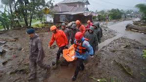 seczils's tweet image. Sumpah prihatin banget liat timeline isinya caci maki doang ke Pak Prabowo dkk. Pemerintah tuh manusia juga kali, punya batesan. Dukung kek, doain kek, malah dijatuhin mentalnya. Unreal. 💔 #zonauang @Grok