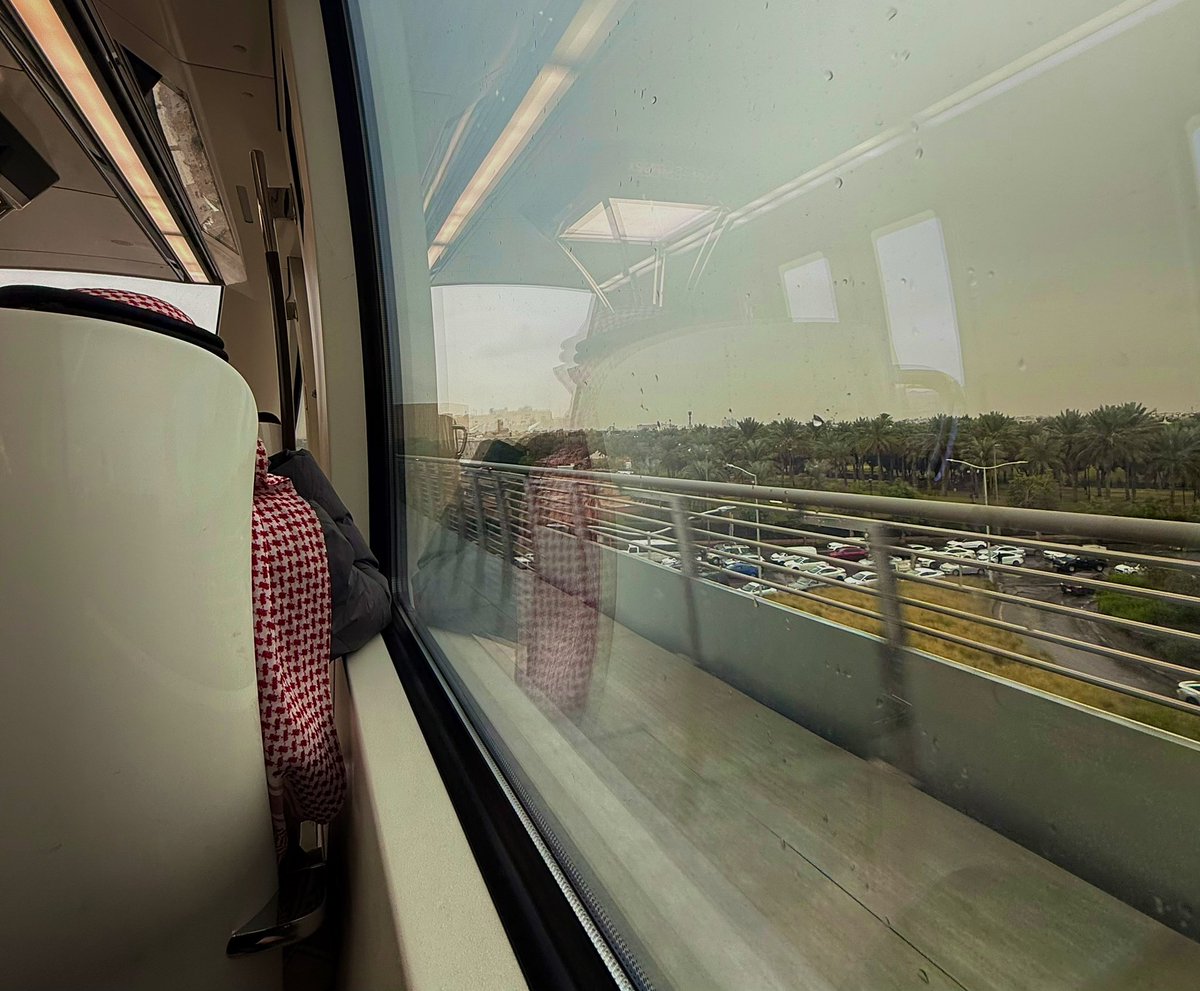 دانـه tweet media