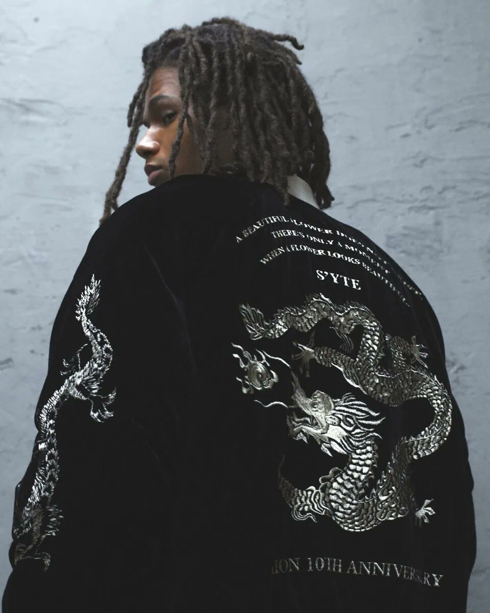 ヨウジヤマモトなら“ダウンはこう魅せる”！S'YTE×TAIONによる神刺繍の