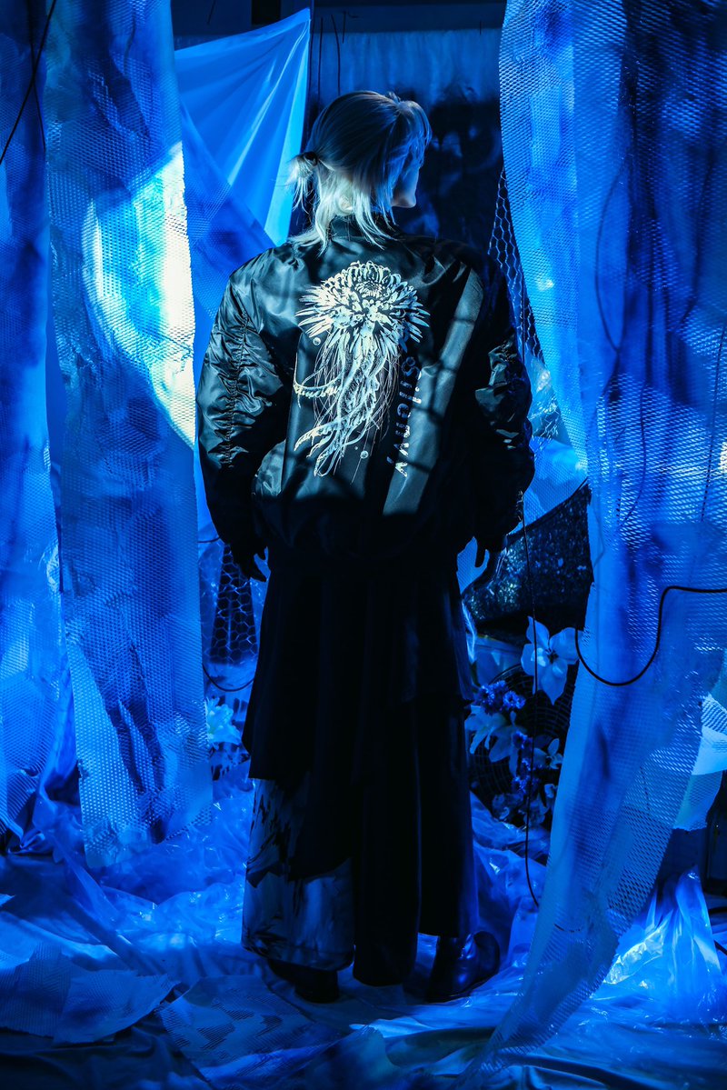 ▽歪hizumi 新作6/8 【12.26 18:00(金)〜限定販売】 「沈黙と嫉妬の