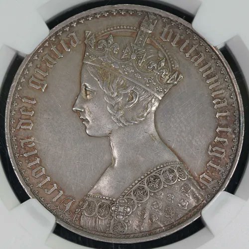 イギリス ヴィクトリア女王 ゴシッククラウン 