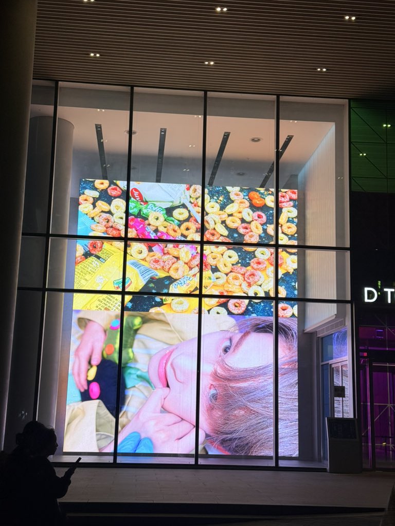 NiNi니니 tweet media