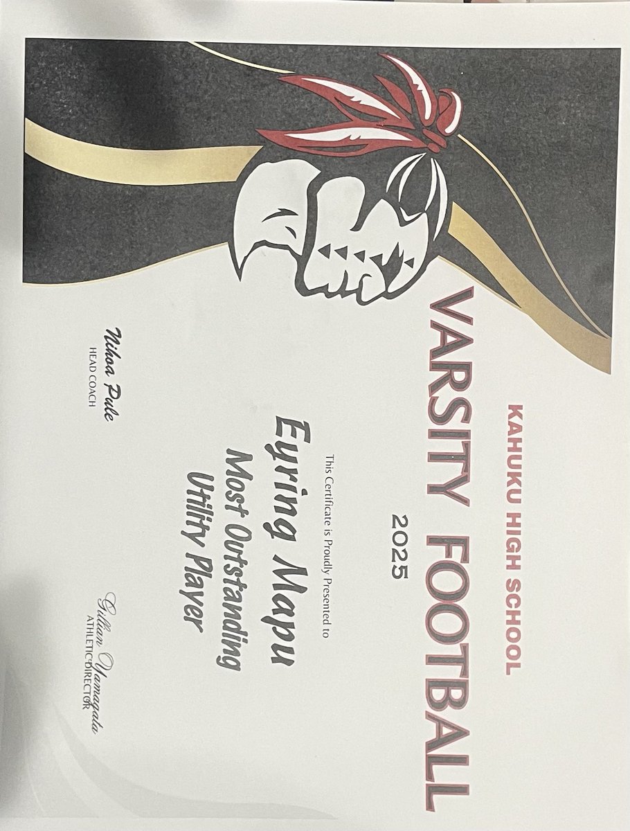 EyringMapu07's tweet photo. Grateful to be named the Most Outstanding Utility Player for the 2025 season. @NihoaPule @Solmatix7 @BrandonHuffman @GregBiggins @gavinfowler16 @jray_galeai https://t.co/LPolaOzQfo