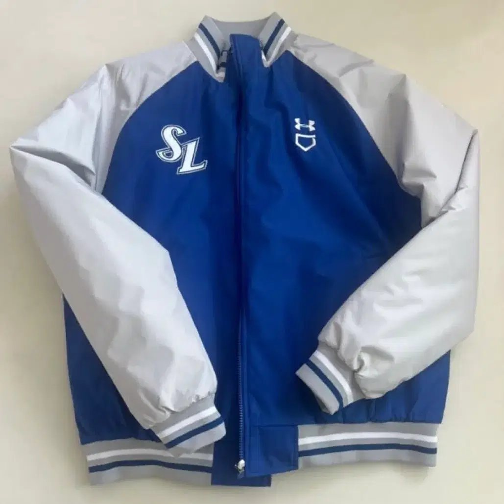 언더아머 저 이거요 선수단 춘잠 이거요 이거 팔아 이거 좀 팔아 제발