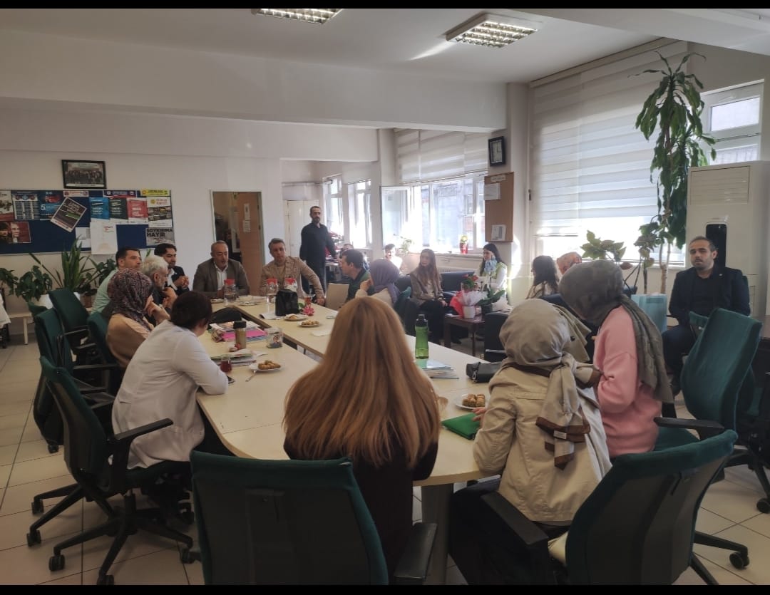 ***BAĞCILAR KURUM ZİYARETLERİMİZ****
💢 Eğitim Çalışanlarının Nabzı Öğretmenler Odasında Atar 

📌 Dede Korkut İlkokulu
📌 Türk İsveç İlkokulu 
📌 Şehit Ali Karslı Ortaokulu 
📌 Naci Ekşi Anadolu Lisesi
📌 Münir Tınaztepe Anadolu Lisesi

❗ Öğretmenlerin Maaşları İyileştirilmeli