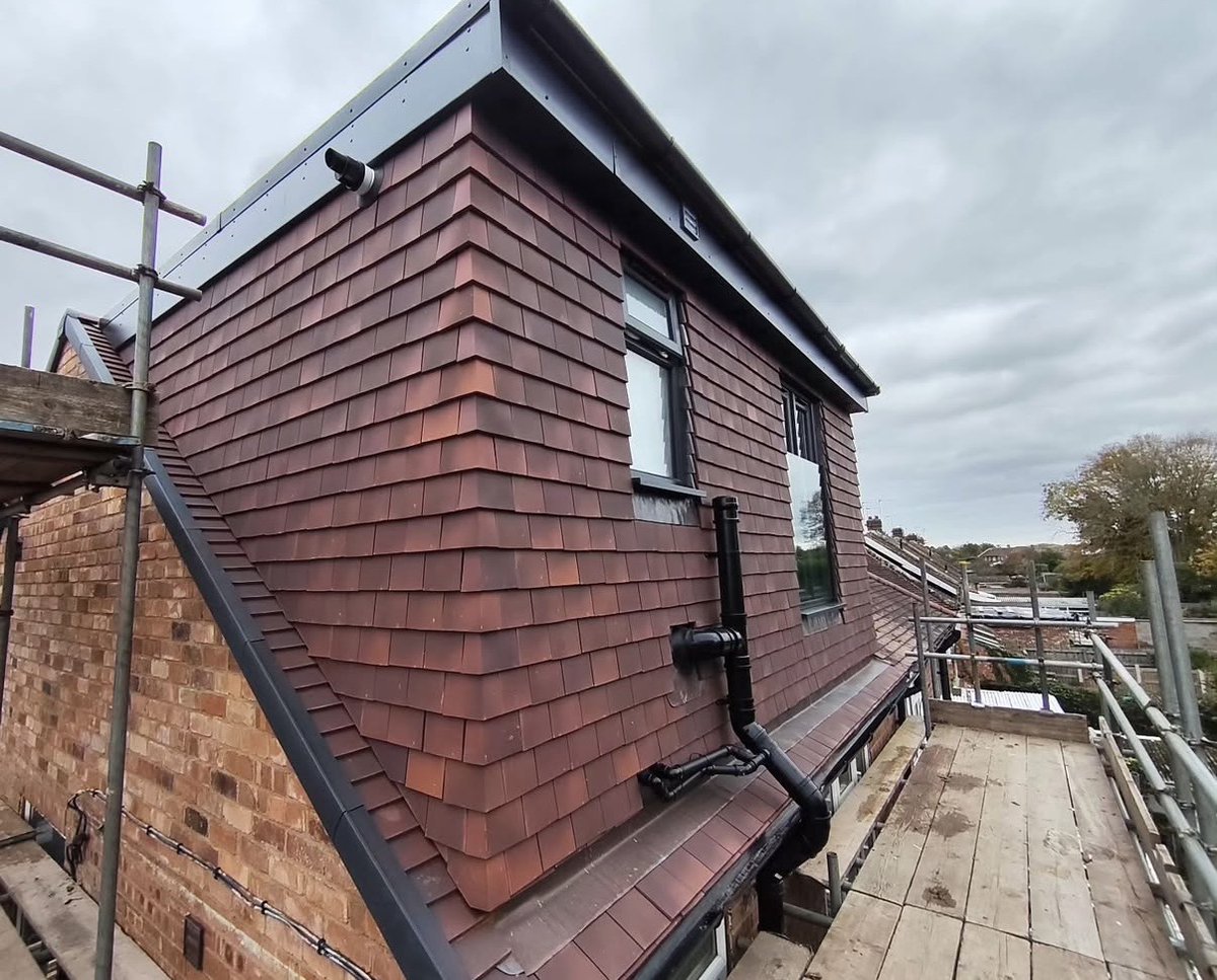 LoftConvertBton's tweet image. Planning a loft conversion Brighton homeowners actually love? Start with roof type + head height. It determines whether Velux, Dormer, Hip-to-Gable or Mansard fits best. Want a quick viability check? DM “BRIGHTON”.
#LoftConversion #Brighton #HomeImprovement #Renovation