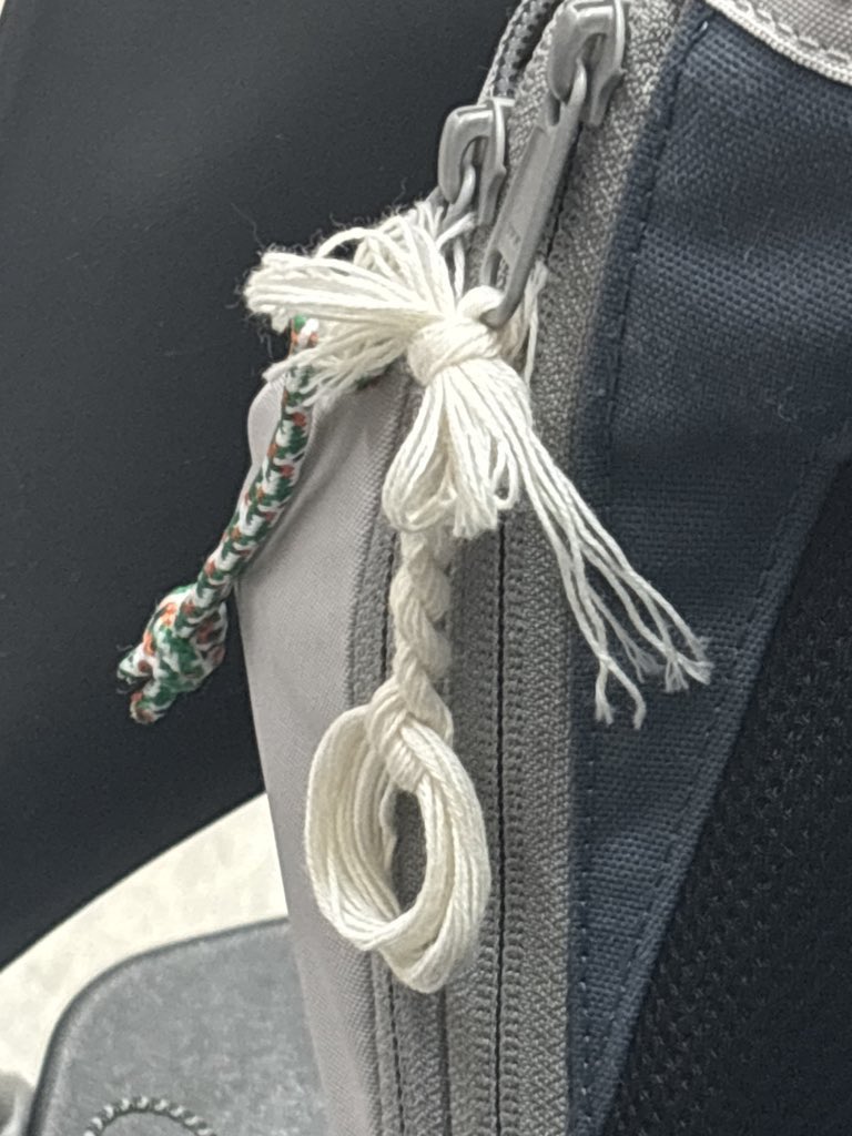 근데 꼭 명태랑 실 꿰매줘야됨 안그러면 명태 탈출했을 때 조금 불미스러워짐 어떠한 선택을 암시하는 것 같고