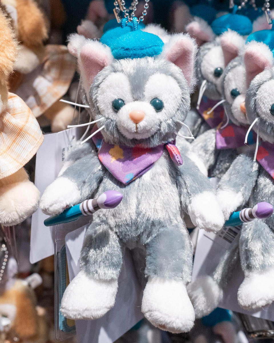 東京ディズニーシー ダッフィー＆フレンズ ぬいぐるみバッジ 6体 新品タグ付き ダッフィー＆フレンズの新作ぬいぐるみバッジやベレー帽がかわいすぎ