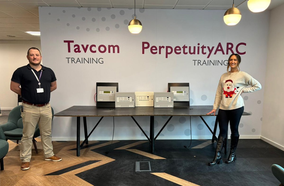 Kentec Electronics Ltd tweet media