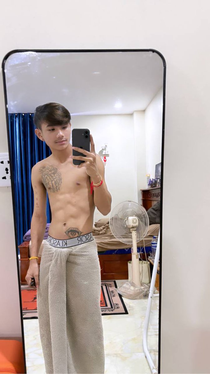 Bro Khmer tweet media
