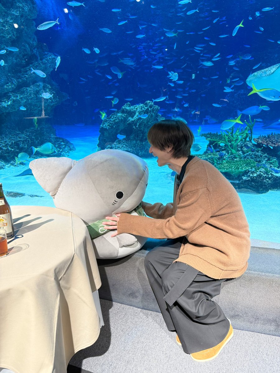 t_miyata_kmf2's tweet photo. この前、映画おでかけ子ザメの打ち上げに参加させて頂きました〜(^o^)

楽しかった〜🦈

#おでかけ子ザメ https://t.co/HZy59hCNVv