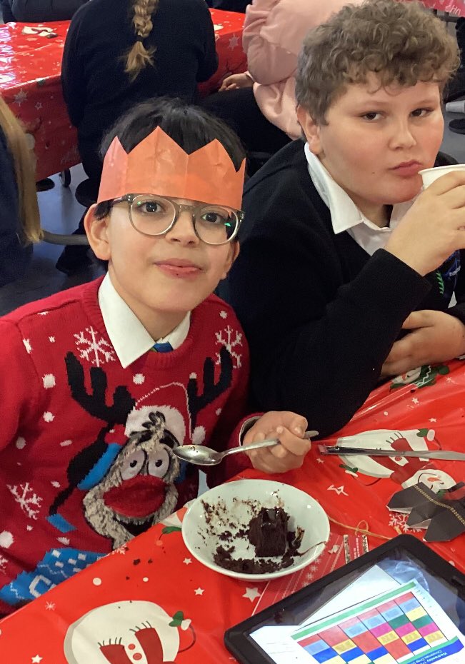 asadunstable's tweet photo. It was Christmas Dinner Day yesterday. Full plates, happy faces and plenty of festive cheer around school. A big thank you to our catering team! https://t.co/ofpqiM2LV6