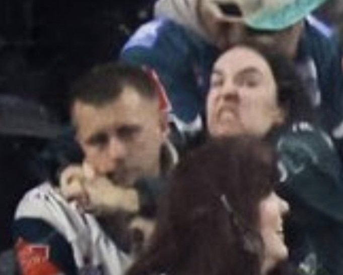 Face At The Plexi tweet media