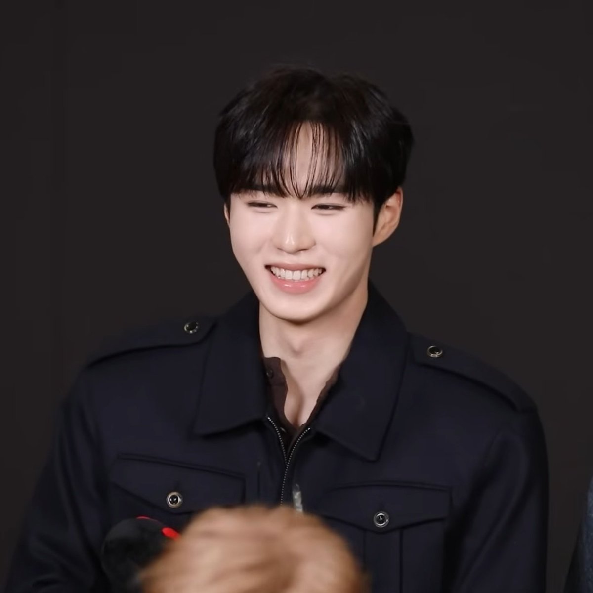 Post by 준♡ on X: ◠‿◠