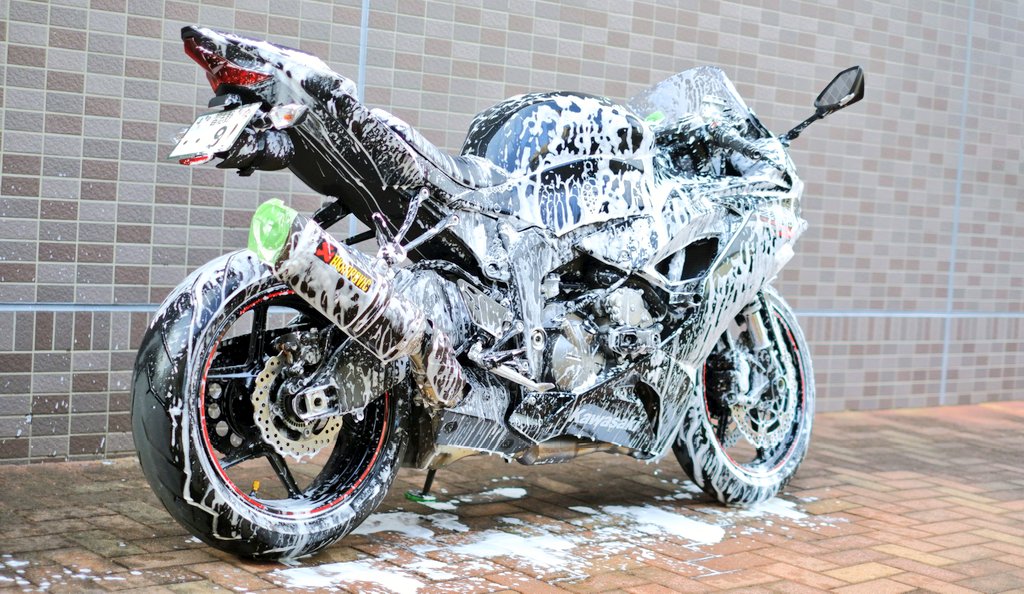 愛車を継続して乗るために 無償の愛を注ぐ入浴介助🍀 (｡・ω・)つ