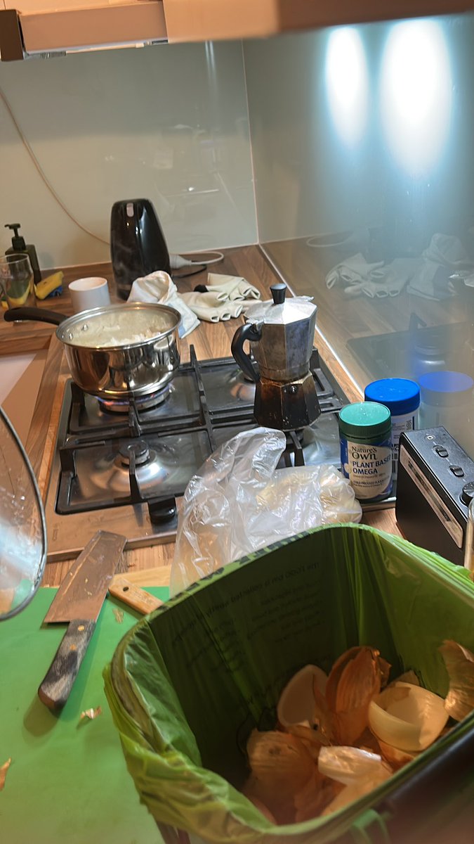 fleetfm's tweet image. Just put the dinner in the compost, and the compost in the dinner #facepalm #preplife