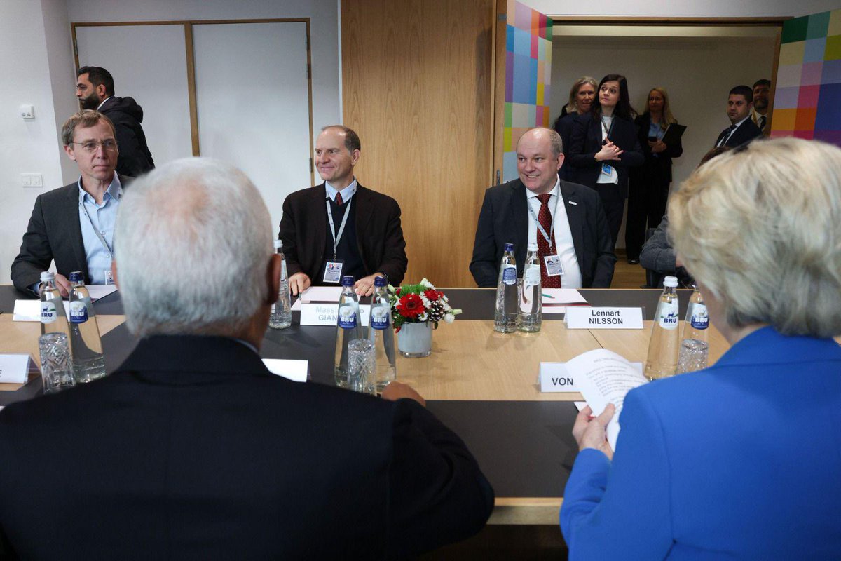 eucopresident's tweet image. Thank you to @COPACOGECA for a good and productive meeting.

In times of uncertainty, our farmers need reliability and support. 

And Europe will always stand behind them.

With strong, sustained support in the EU budget.

Targeted help for small and family farms, and young…