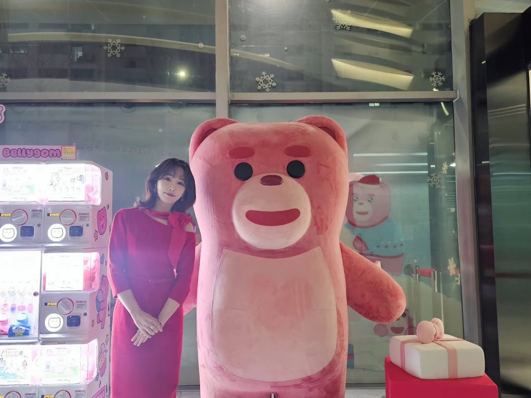 yulvely007's tweet photo. #이유리  인별!!

'🎄🎁🐾'

#leeyuri #벨리곰

언니 쏘골져스..🥰
미리 메리유리쓰마쓰💕☃️ https://t.co/5Kdjwyo7bJ