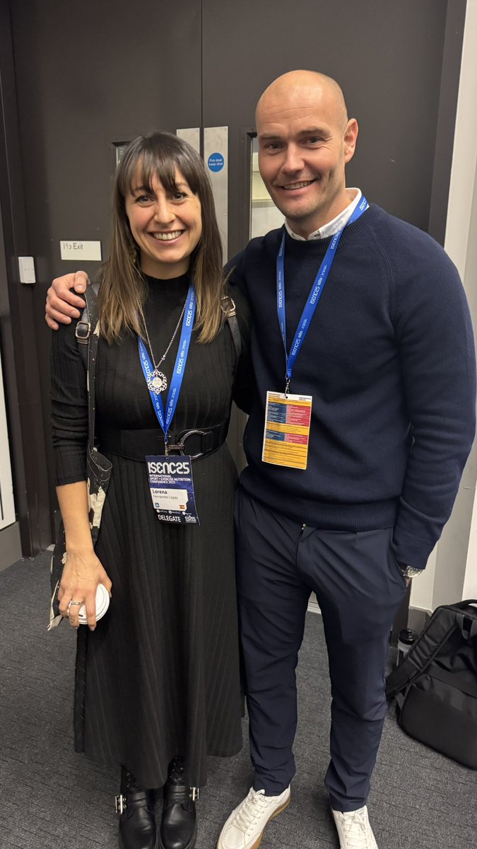 Lo_Delicious's tweet image. Another highlight from the @sportexercise Conference was the opportunity to meet and learn directly from some of the speakers.
Moments like these remind me why continuous learning and surrounding yourself with excellence really matters.

#SportsNutrition #ISENC25