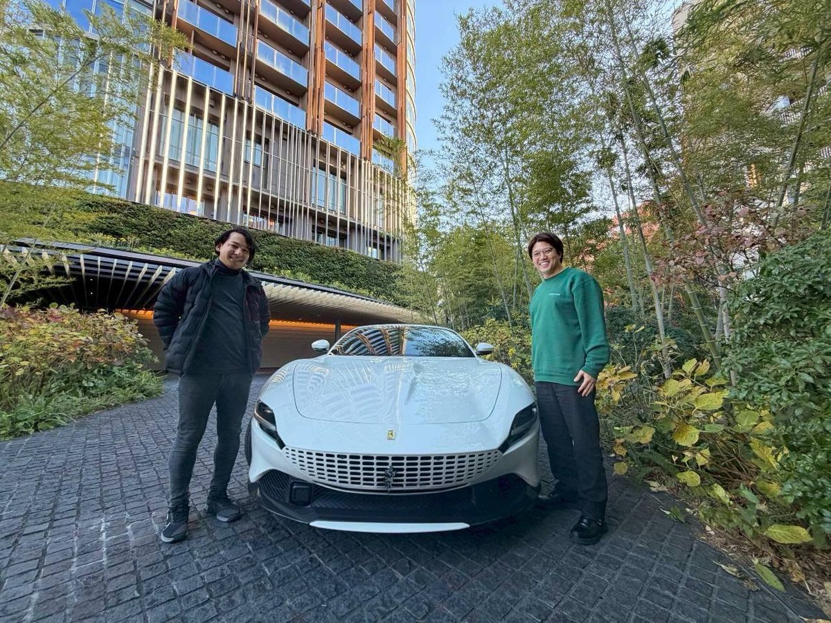 MBaba_IFA's tweet photo. EO平成グロース会二代目会長のイマイキーより、
Ferrari Roma を買取させていただきました。
※ご本人の許可をいただき投稿しております。

今年6月に古物商を取得してから本日まで、スーパーカーを中心に 27台 の買取・販売に携わらせていただきました。
クルマ業界未経験の私にこれだけのご縁をいただけていること、本当に感謝しております。

私たち miracoloTOKYO は、売り手と買い手の間に発生する“余計な中間コスト”をできる限り抑えるため、
AI/テクノロジー活用・広告ゼロ・徹底した固定費削減 により、合理的に選ばれるスーパーカー専門店を目指しています。

そして私は金融業界で培った経験を活かし、クルマを「移動手段」ではなく “資産” として捉え、
経営者・アスリート・芸能関係など多忙で高い品質を求める方のご要望に、スピードと丁寧さでお応えしています。

スーパーカーの 売却・買い替え・現金化 などでお困りの方は、ぜひ miracoloTOKYO または私までご連絡ください。

https://t.co/rRrXf8rSmk