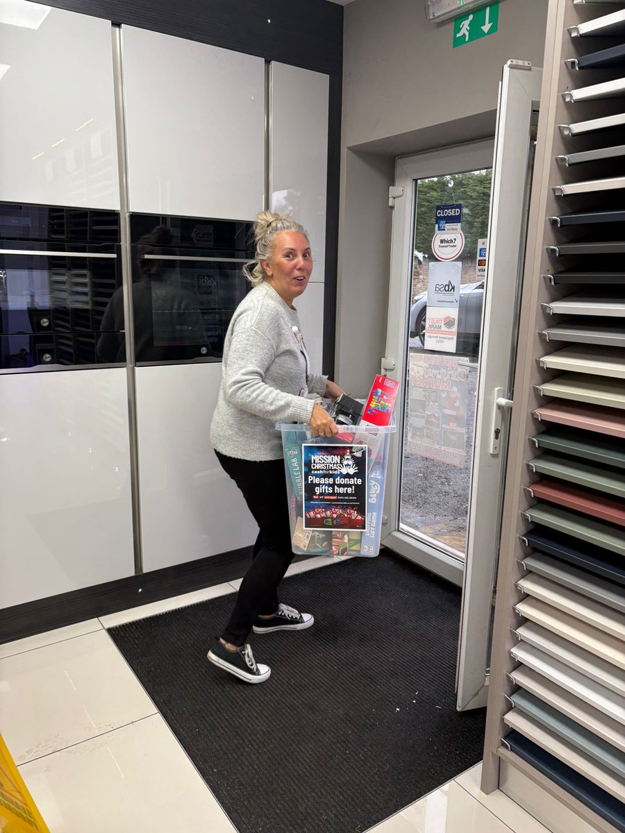 DirectKitchens1's tweet image. We are truly blown away by the incredible number of gifts donated as part of this year’s #MissionChristmas campaign for Cash for Kids. 

The Direct Kitchens team have delivered the gifts to the official drop-off point, where they’ll be transported to children living in poverty.