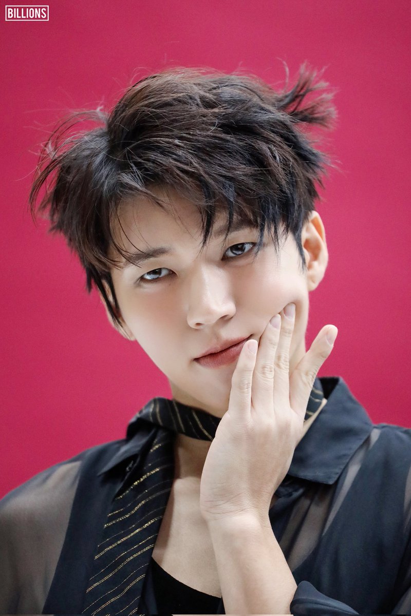 [💌]

남우현 '시어터플러스' 화보 촬영 비하인드 (PHOTO)

🔗fromm.my/knlb2Y

#남우현 #NAMWOOHYUN 
#시어터플러스 #THEATREPLUS
#뮤지컬 #슈가 #SUGAR