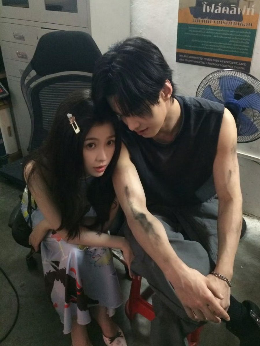yu shuxin pics tweet media
