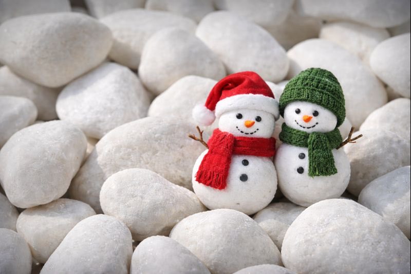 Ice White Pebbles: dependable in the garden all year, and unexpectedly festive at Christmas.
bowlandstone.com/.../pebbles/ic…