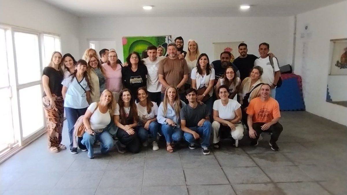 En <a href="/MuniPergamino/">Muni Pergamino</a> comenzamos a implementar el presupuesto participativo 2026 junto al equipo de la Muni en tu Barrio

🗣️Impulsamos la #participaciónciudadana con la #CiudadaniaEnElCentro

Nota completa:👇
pergaminoaldia.ar/la-municipalid…
#transparencia 
<a href="/FundacionPad/">Fundación PAD</a>   <a href="/silvanapirchi/">Silvana Pirchi</a>