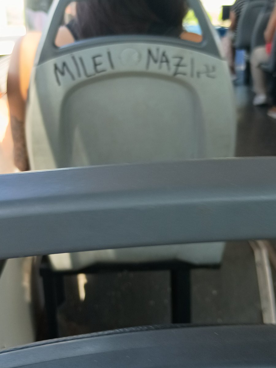 Unrandomderiver's tweet image. Línea 328, tres de febrero
#conurbamo