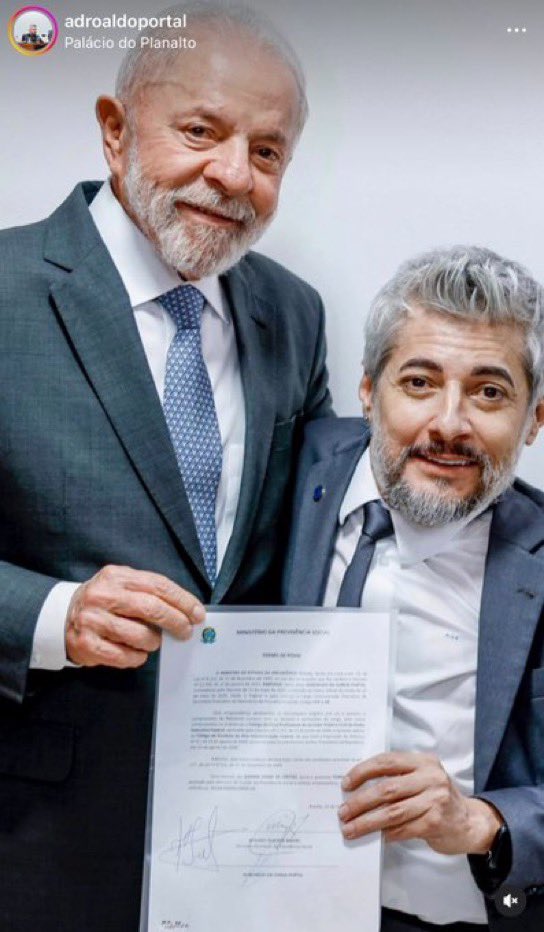 nikolas_dm's tweet photo. Adroaldo Portal - numero 2 da Previdência - preso hoje na operação do roubo do INSS. Coitado do Lula, enganado de novo…….. com certeza foi nomeação do Bolsonaro!!! https://t.co/pBNLUCxQFK