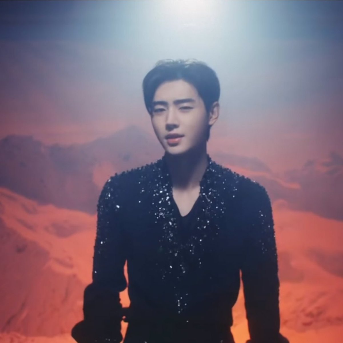 EN7ernally's tweet image. sunghoon wearing a figure skater outfit after 5 years while holding figure skates… i’m crying