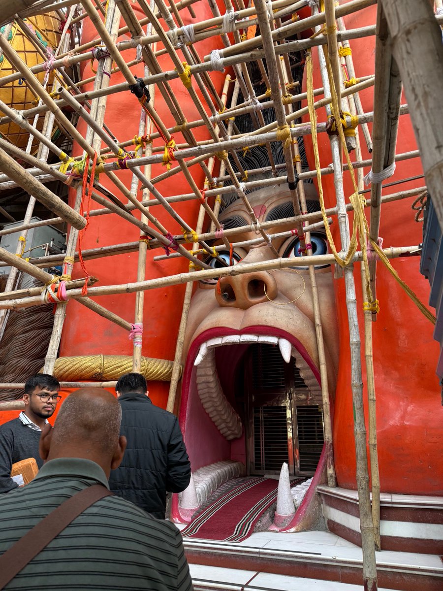 akekick's tweet image. 工事中みたいけどやはりこわい…