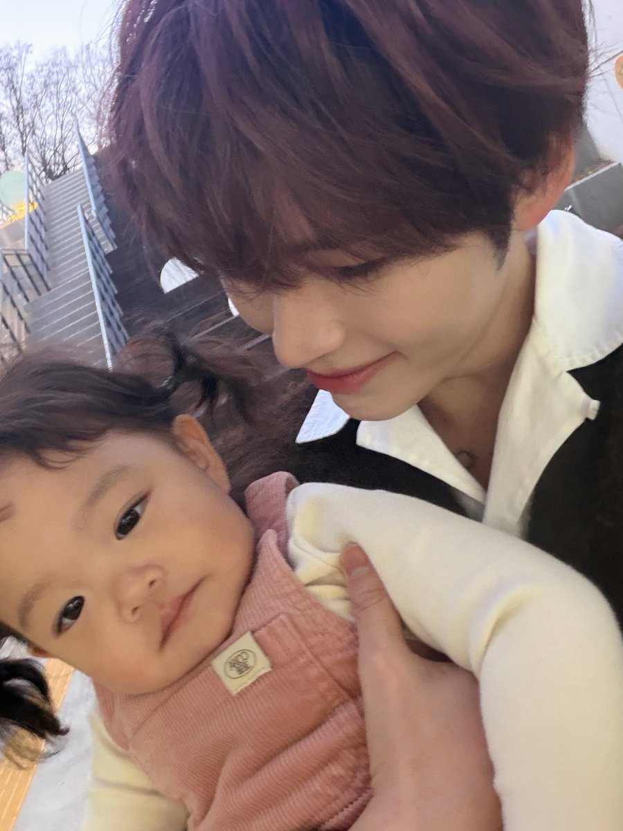 kbs_babys's tweet image. 봄 봄 봄~봄이 왔네요🌸

#SUNGHANBIN #성한빈
#ZEROBASEONE #ZB1 #제로베이스원