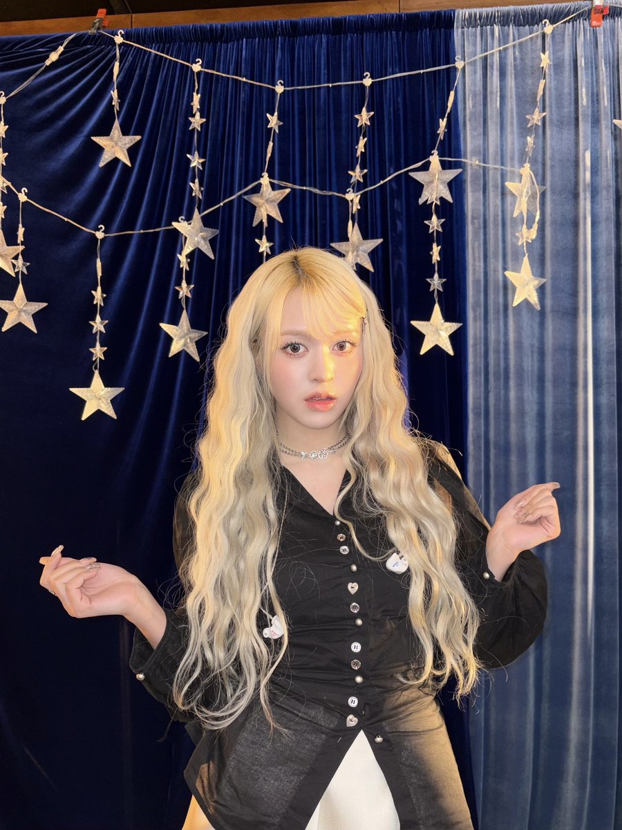 Lilyfied_'s tweet photo. 분명 인공조명인데 아침 햇살같음....... 이게 어떻게 가능하지 https://t.co/FZz4LHcR0X