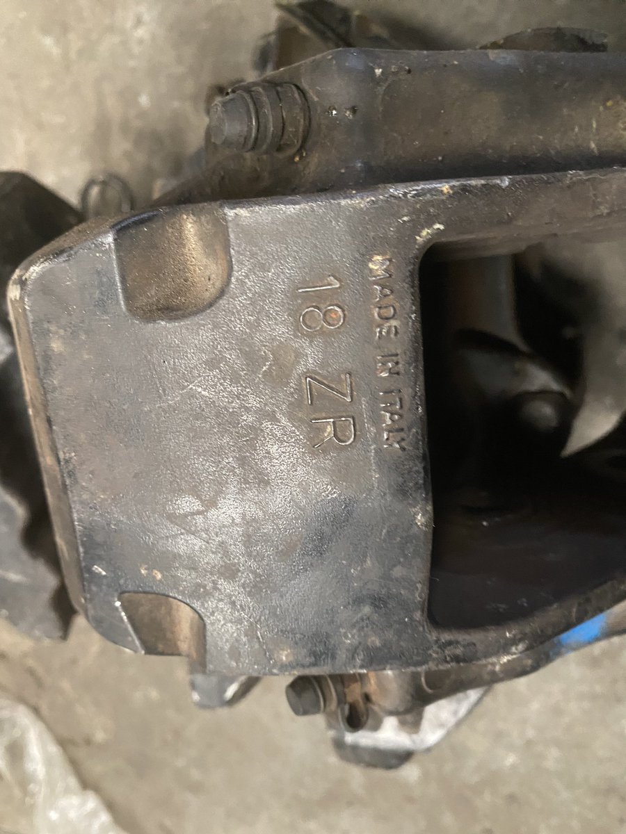 alexmwanzo's tweet photo. brembo 18z calipers for sale front set 63k rear set 40k 
uku chukua zote  95k
had bought them for my car but then speed no longer impresses me https://t.co/ppyFLCjrqW