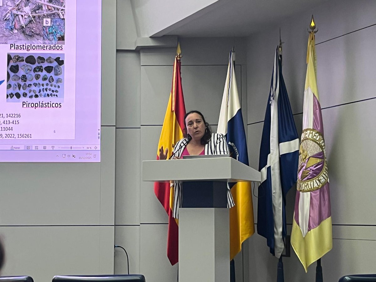 AchemGroup's tweet photo. ¡Felicidades a nuestra compañera Cintia Hernández Sánchez por haber recibido el Premio Buenaventura Machado Melián del Colegio Oficial de Médicos de Santa Cruz de Tenerife por su trabajo "Implicación en la salud pública de los microplásticos marinos"   @MedicosTenerife @ULL https://t.co/AL1KyKw5tD